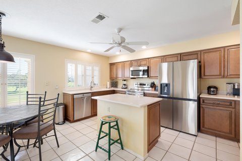 260 Vista Royale Circle E, Palm Desert, CA 92211 photo 9