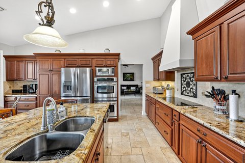370 Cypress Point Drive, Palm Desert, CA 92211 photo 10