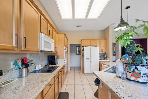39322 Gainsborough Circle, Palm Desert, CA 92211 photo 13