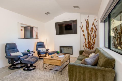 700 N Prescott Drive, Palm Springs, CA 92262 photo 3