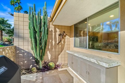 72877 El Paseo, 512, Palm Desert, CA 92260 photo 12
