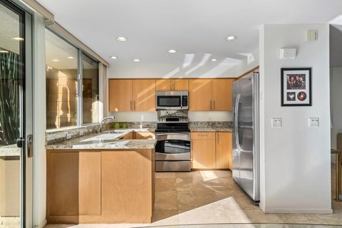 72877 El Paseo, 512, Palm Desert, CA 92260 photo 15