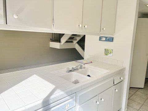232 E Via Escuela, C, Palm Springs, CA 92262 photo 12