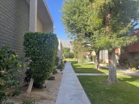 232 E Via Escuela, C, Palm Springs, CA 92262 photo 2