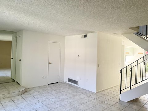 232 E Via Escuela, C, Palm Springs, CA 92262 photo 5