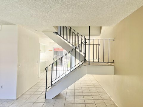 232 E Via Escuela, C, Palm Springs, CA 92262 photo 6