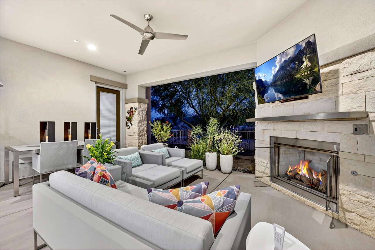 1102 Retreat Circle, Palm Desert, CA 92260