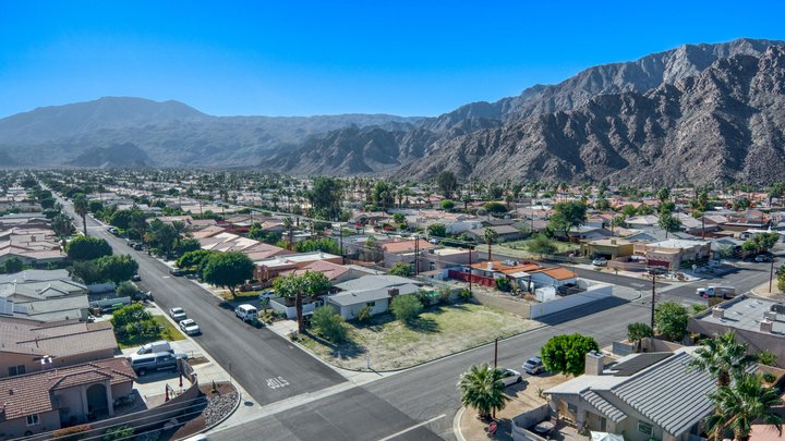 51775 Avenida Carranza, La Quinta, CA 92253