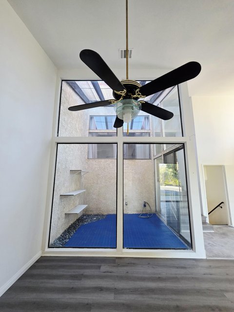464 E Calle Begonia, Palm Springs, CA 92262 photo 4