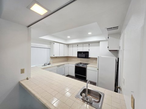 464 E Calle Begonia, Palm Springs, CA 92262 photo 8