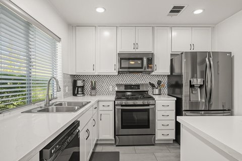 3781 E Camino San Miguel, Palm Springs, CA 92264 photo 10