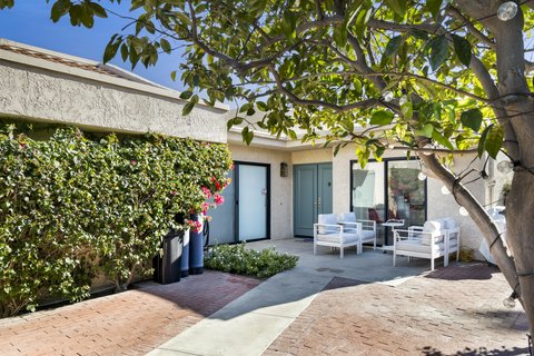 7581 Paseo Azulejo, Palm Springs, CA 92264 photo 3