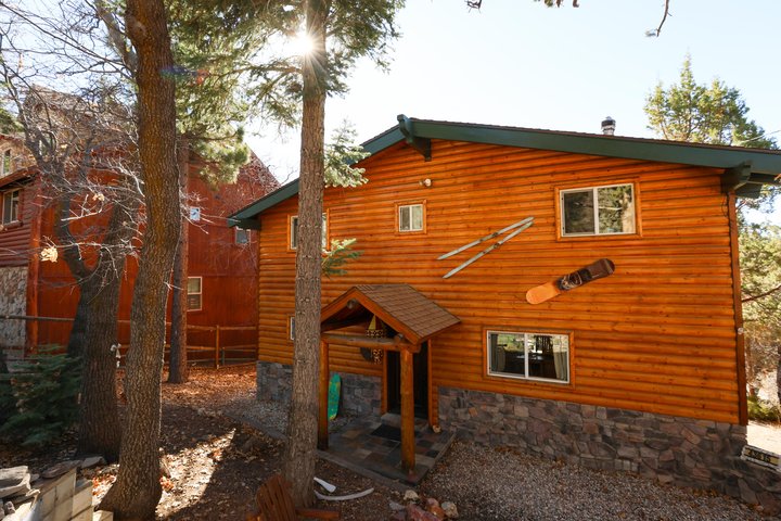 43615 Wolf Road, Big Bear Lake, CA 92315