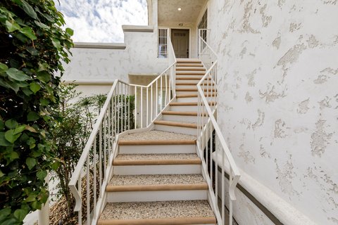 472 Evergreen Ash, Palm Desert, CA 92211 photo 2