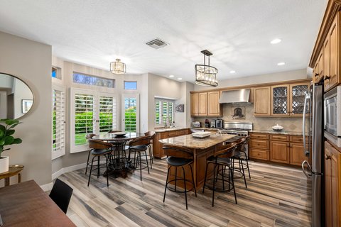 230 Augusta, Palm Desert, CA 92211 photo 3