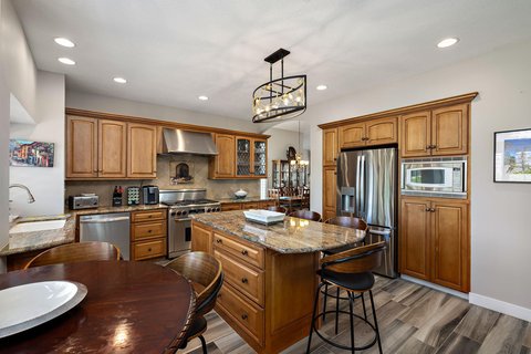 230 Augusta, Palm Desert, CA 92211 photo 6