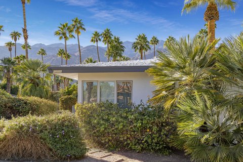 1381 S Calle Marcus, Palm Springs, CA 92264 photo 4
