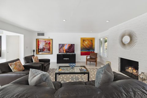 1381 S Calle Marcus, Palm Springs, CA 92264 photo 7