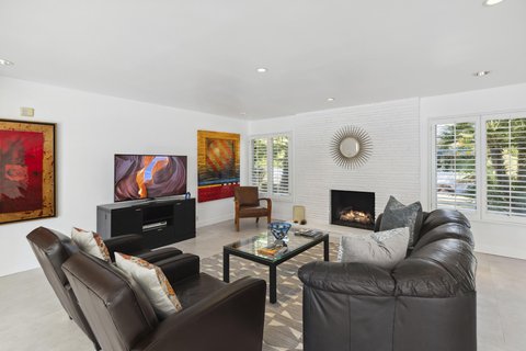 1381 S Calle Marcus, Palm Springs, CA 92264 photo 8