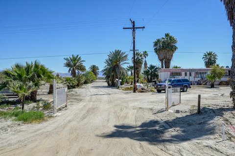 66350 Martinez Road, Thermal, CA 92274 photo 2