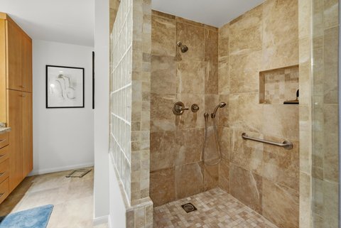 910 Island Drive, 207, Rancho Mirage, CA 92270 photo 23