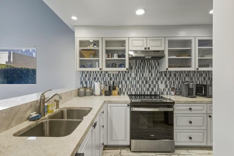 105 Racquet Club Drive S, Rancho Mirage, CA 92270 photo 5