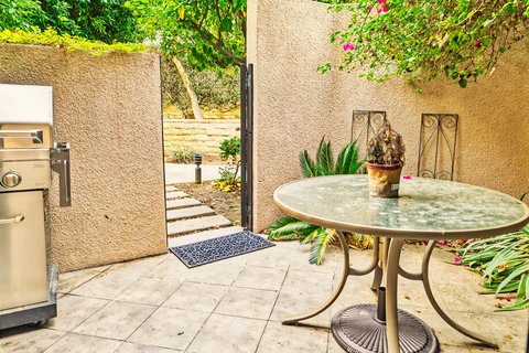 415 Village Square W, Palm Springs, CA 92262 photo 23