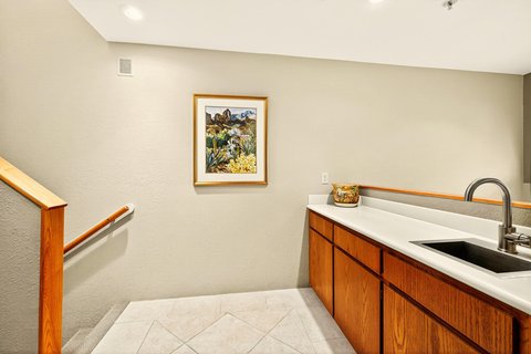 415 Village Square W, Palm Springs, CA 92262 photo 4