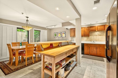 415 Village Square W, Palm Springs, CA 92262 photo 9