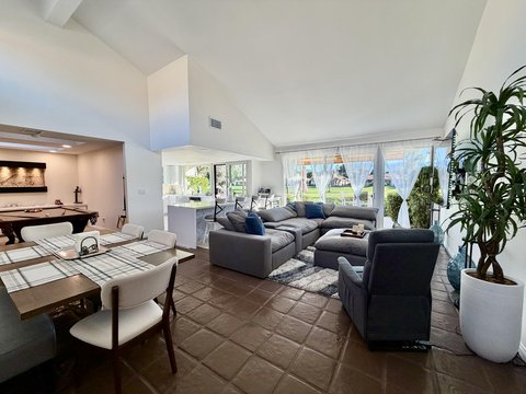 177 Las Lomas, Palm Desert, CA 92260 photo 4