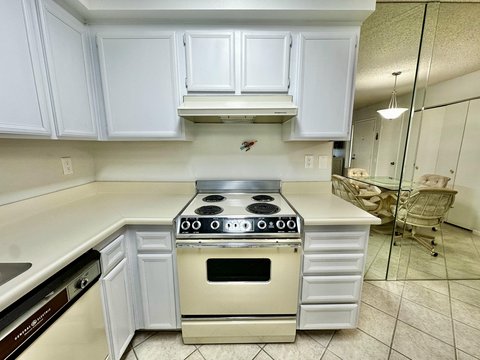 1679 Sunflower Court N, Palm Springs, CA 92262 photo 11