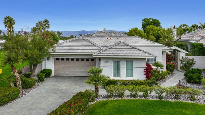 51350 VíA Sorrento, La Quinta, CA 92253