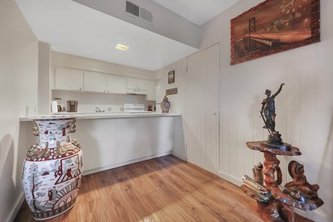 2504 N Whitewater Club Drive, A, Palm Springs, CA 92262 photo 8