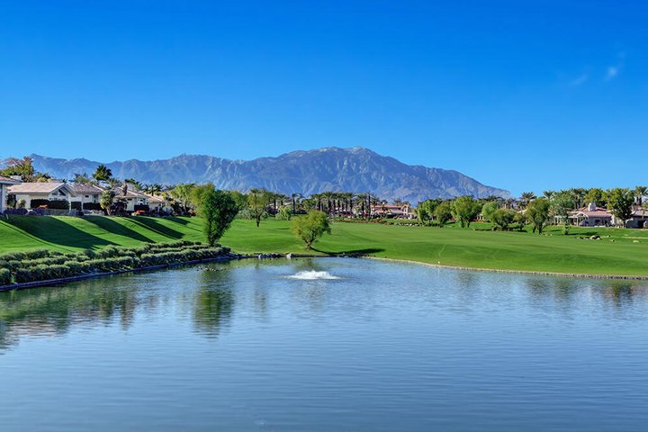 241 Arrowhead Drive, Palm Desert, CA 92211