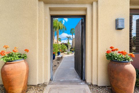 9 Via Haciendas, Rancho Mirage, CA 92270 photo 2