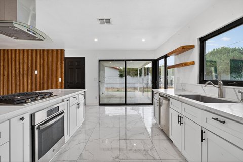 2251 N San Gorgonio Road, Palm Springs, CA 92262 photo 19