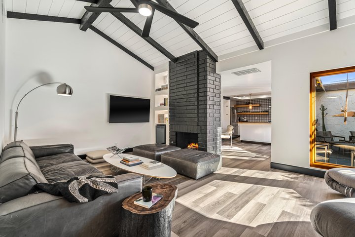 2262 S Linden Way, B, Palm Springs, CA 92264