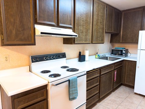 2809 N Los Felices Circle E, 115, Palm Springs, CA 92262 photo 4