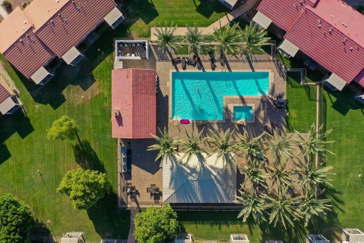 48304 Stewart Drive, J1-4, Indio, CA 92201