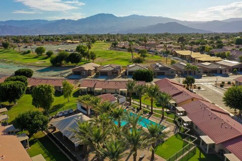48304 Stewart Drive, J1-4, Indio, CA 92201 photo 2