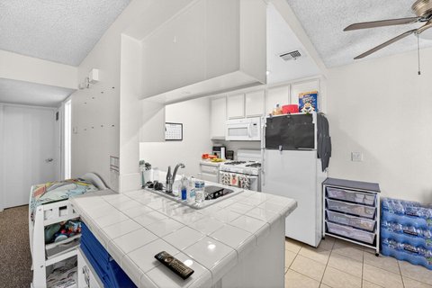 48304 Stewart Drive, J1-4, Indio, CA 92201 photo 21