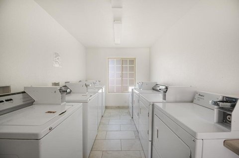 48304 Stewart Drive, J1-4, Indio, CA 92201 photo 10