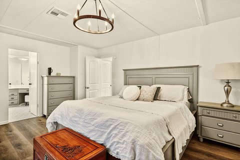 33 Diamond E Drive, Palm Desert, CA 92260 photo 12