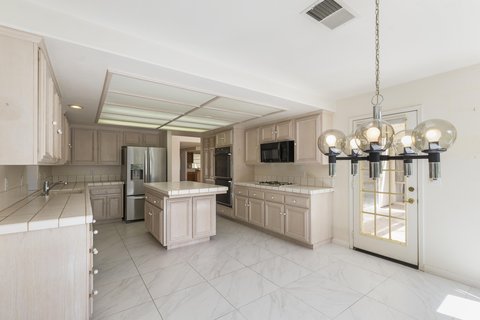39865 Sweetwater Drive, Palm Desert, CA 92211 photo 18