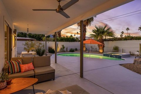 1538 E Verbena Drive, Palm Springs, CA 92262 photo 11