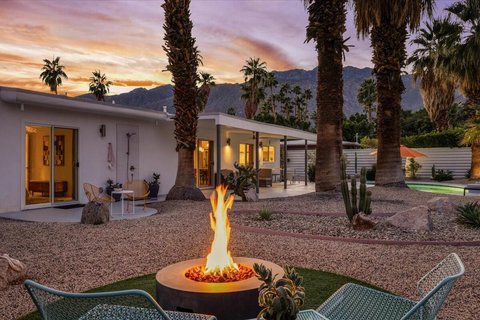 1538 E Verbena Drive, Palm Springs, CA 92262 photo 2