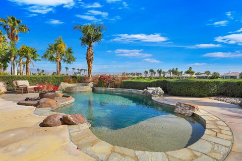 51686 VíA Sorrento, La Quinta, CA 92253 photo 2