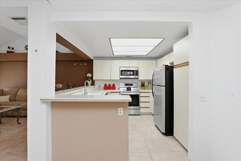 41521 Woodhaven Drive E, Palm Desert, CA 92211 photo 13