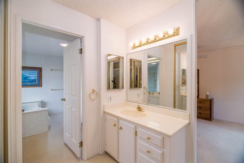 73450 Country Club Drive, 302, Palm Desert, CA 92260 photo 6