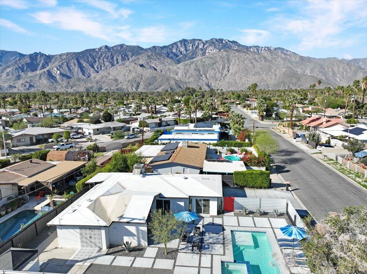 3991 E Calle San Raphael, Palm Springs, CA 92264